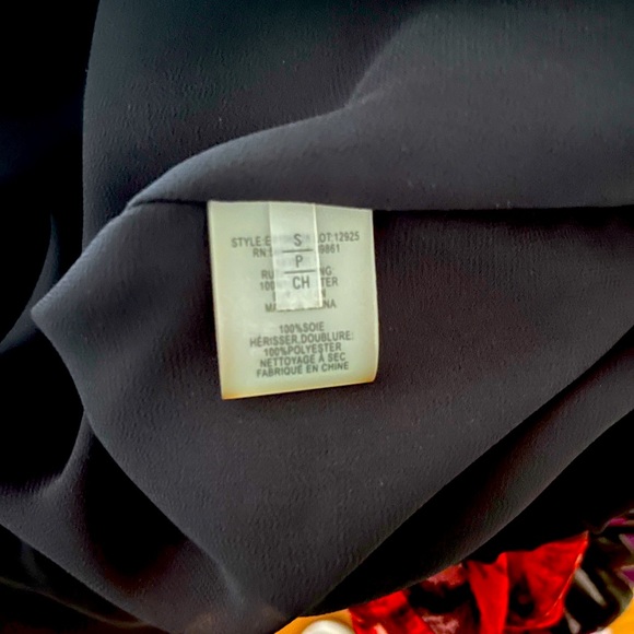 Boutique Blouse - Picture 5 of 5